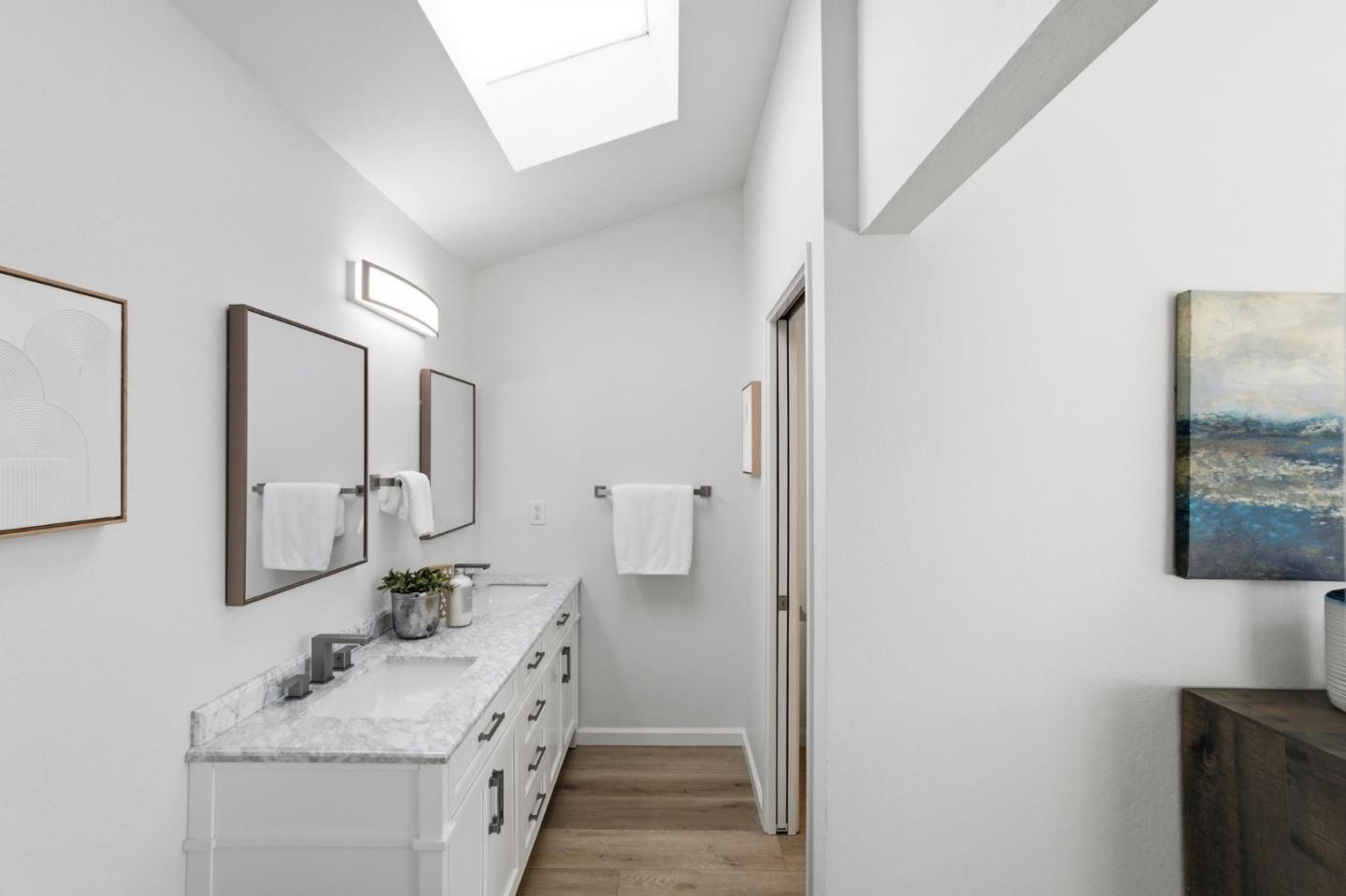 563 El Granada Boulevard