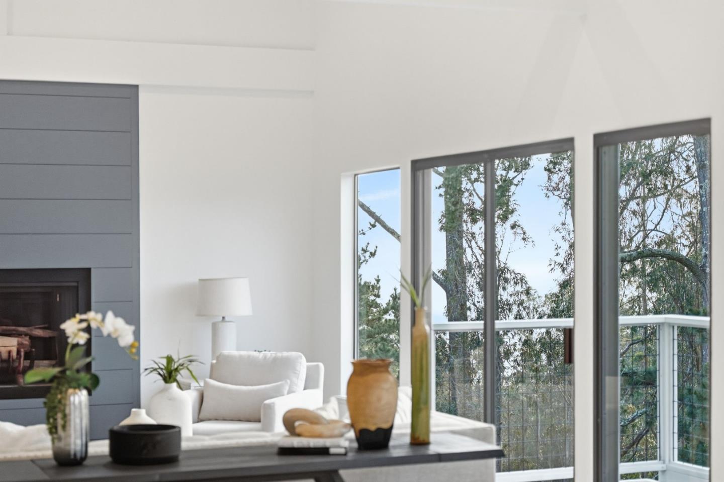 563 El Granada Boulevard