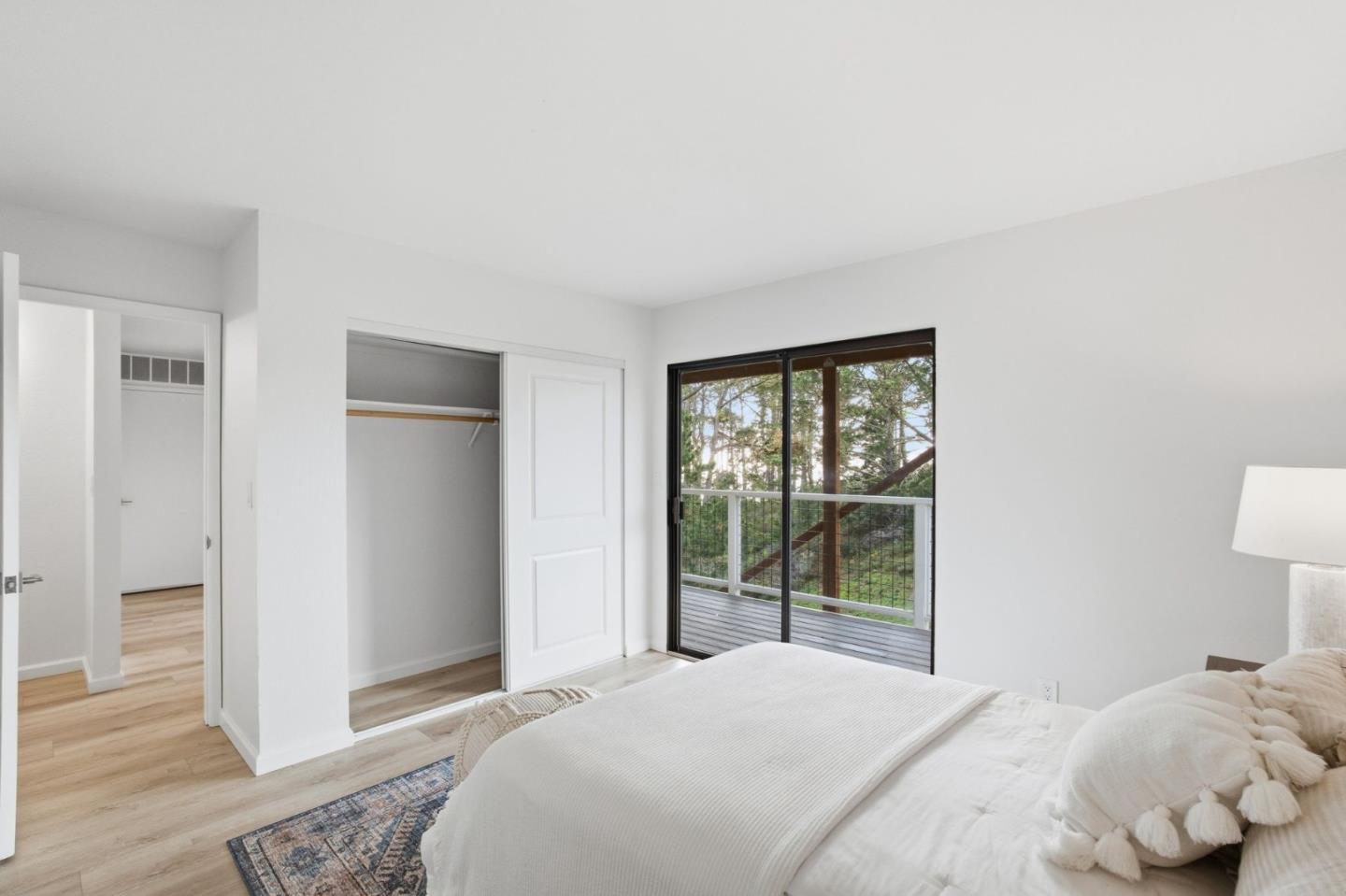 563 El Granada Boulevard