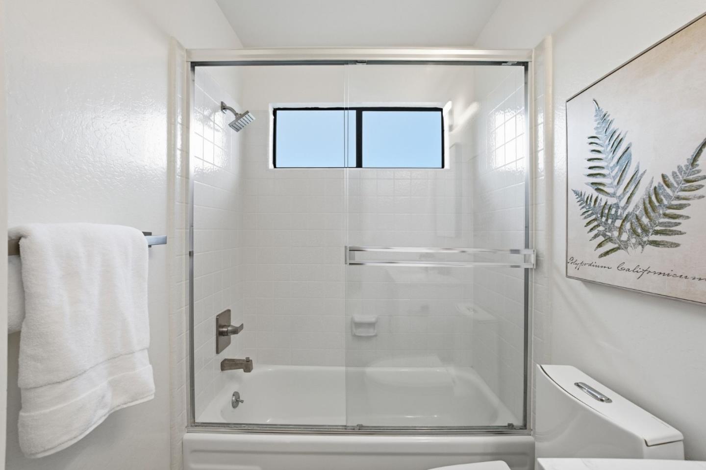 563 El Granada Boulevard