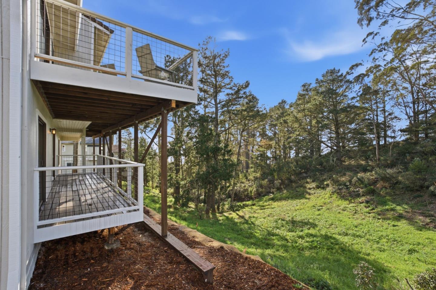 563 El Granada Boulevard