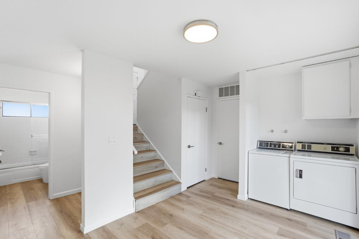 563 El Granada Boulevard