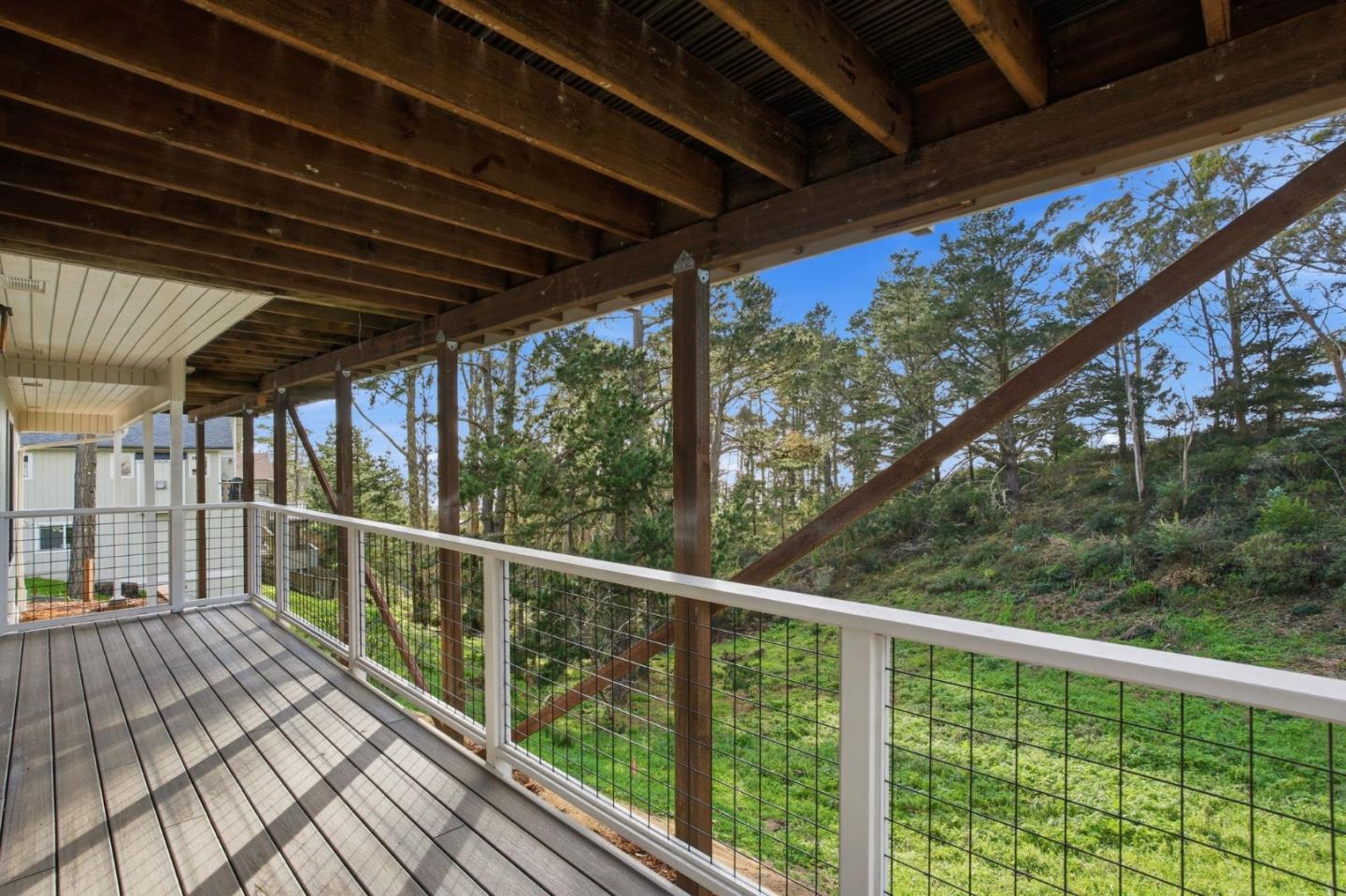 563 El Granada Boulevard