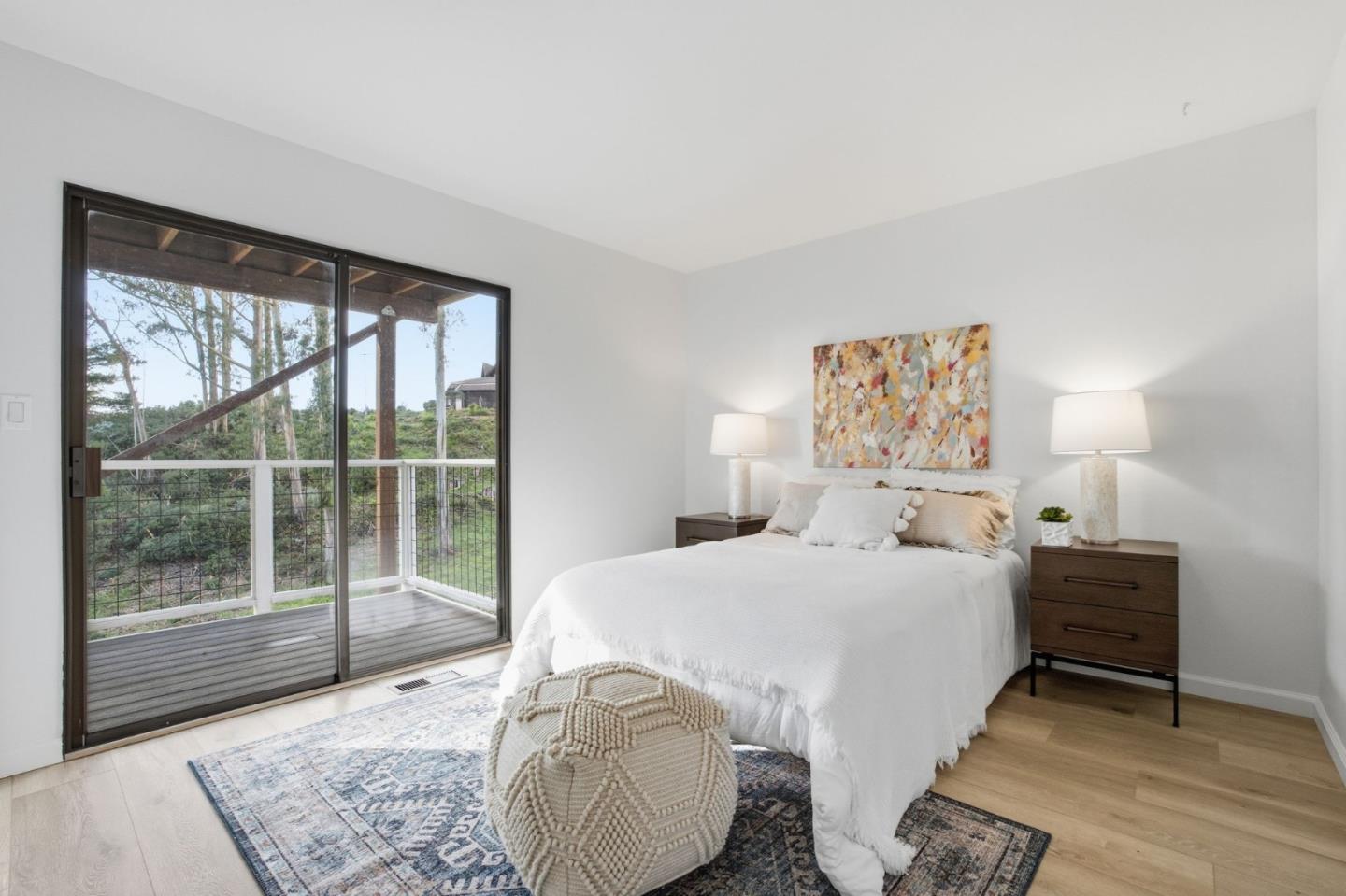 563 El Granada Boulevard