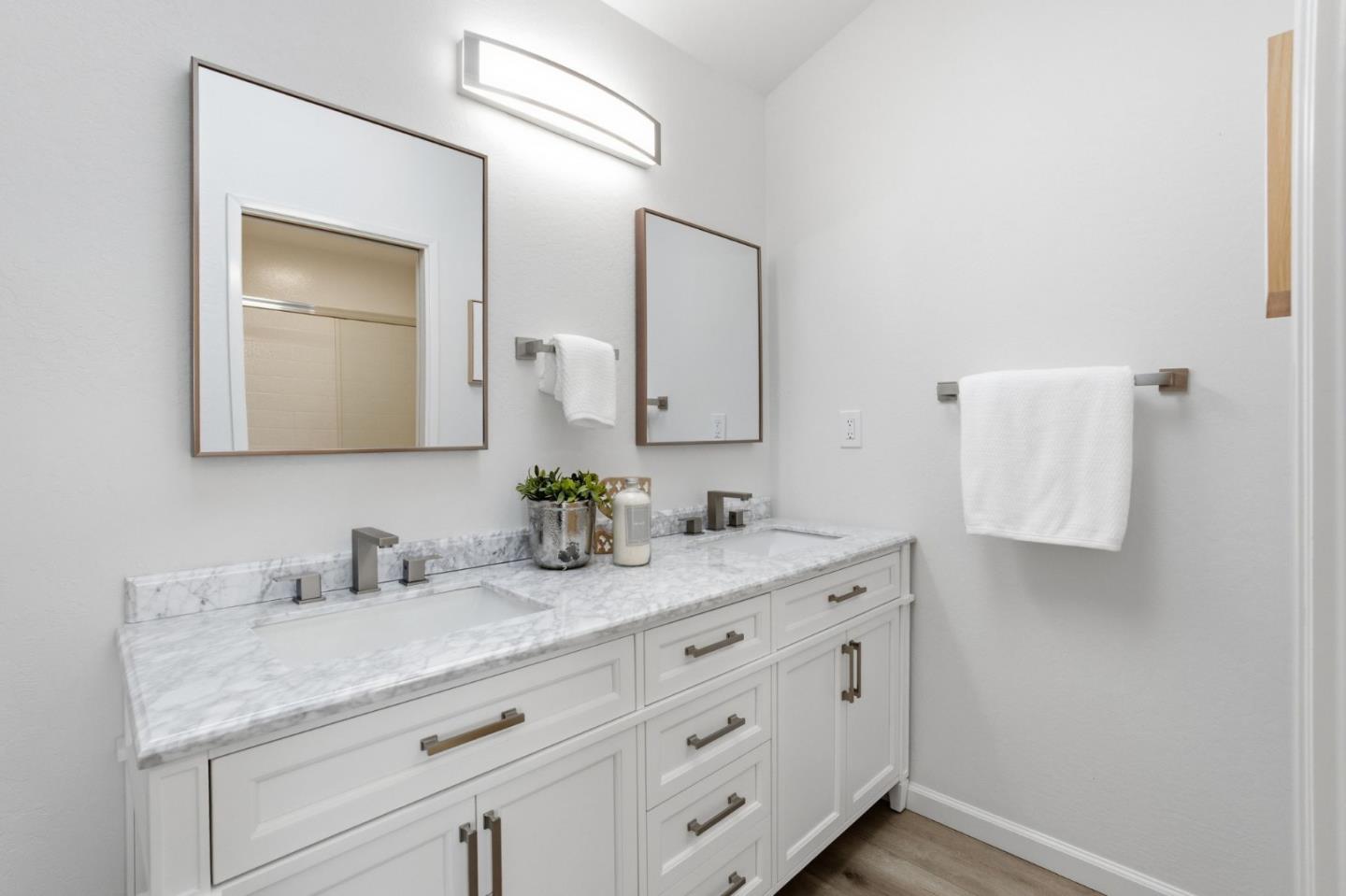 563 El Granada Boulevard