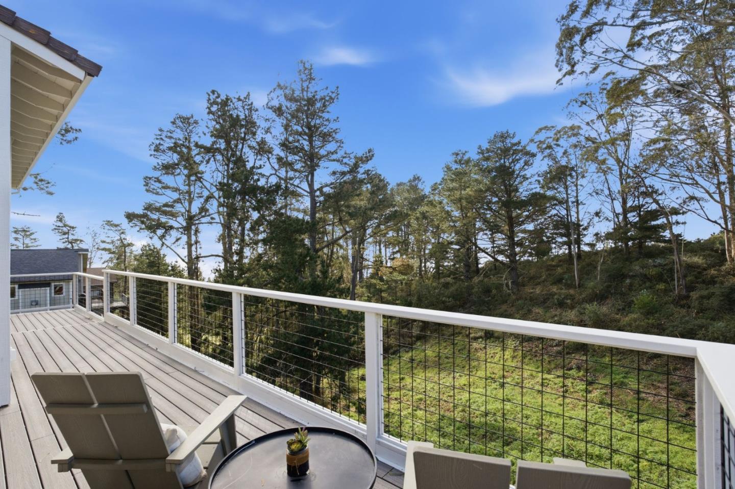 563 El Granada Boulevard