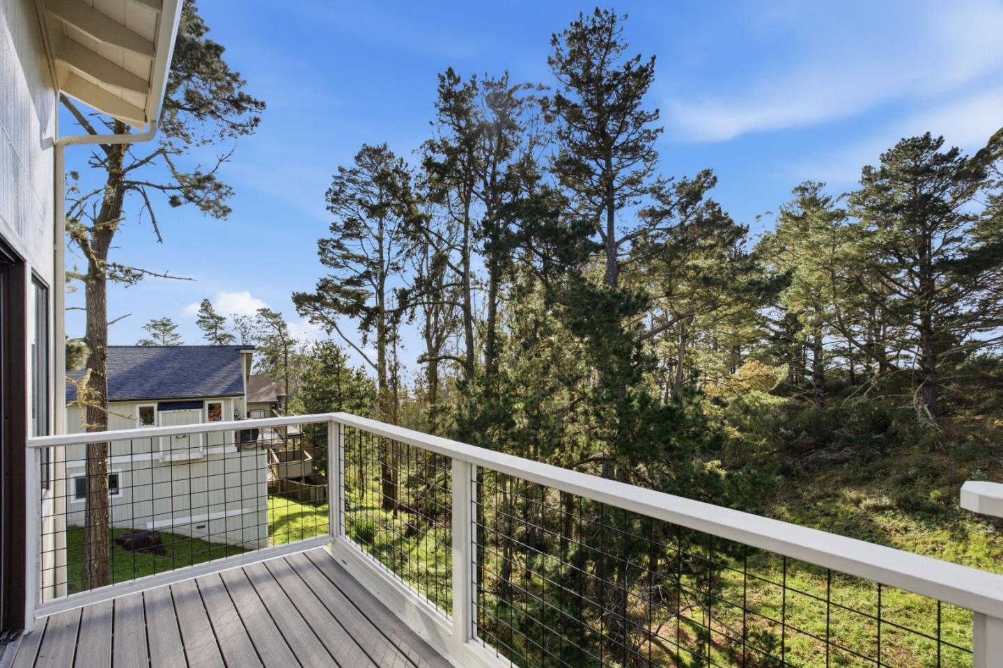 563 El Granada Boulevard