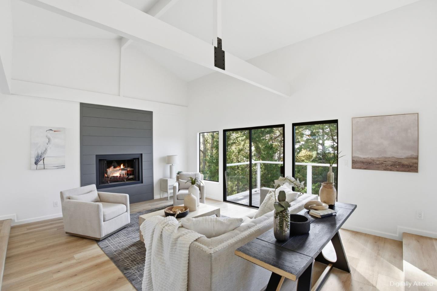 563 El Granada Boulevard