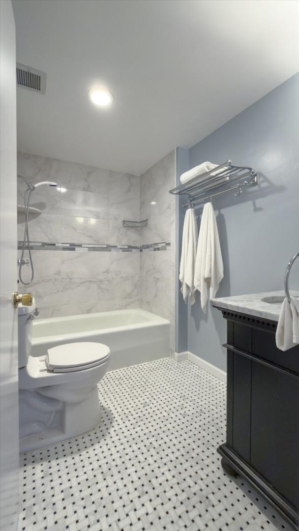 225 Virginia Avenue PH-D