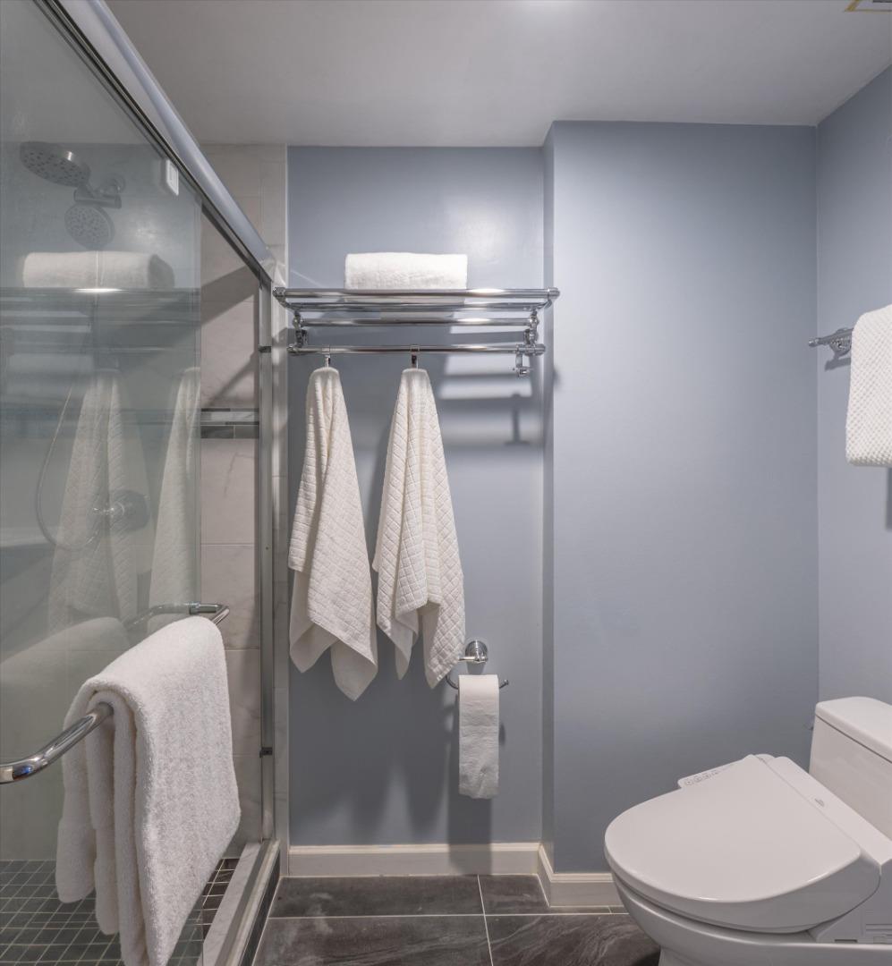225 Virginia Avenue PH-D