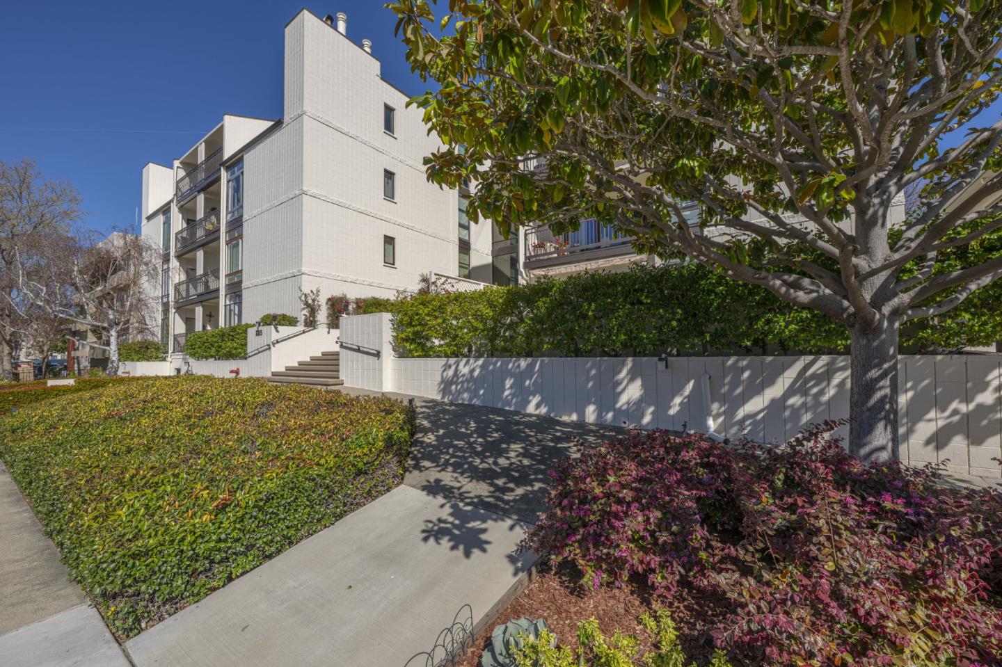 225 Virginia Avenue PH-D