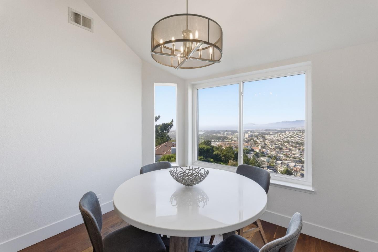 480 Pointe Pacific 1