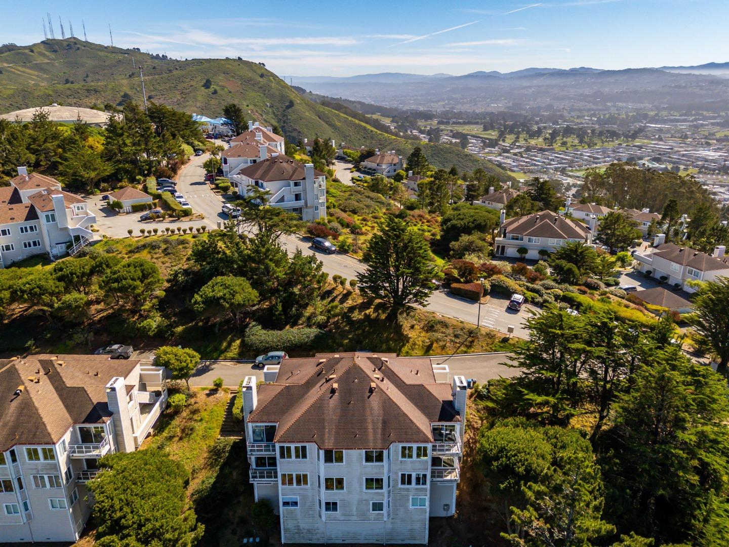 480 Pointe Pacific 1