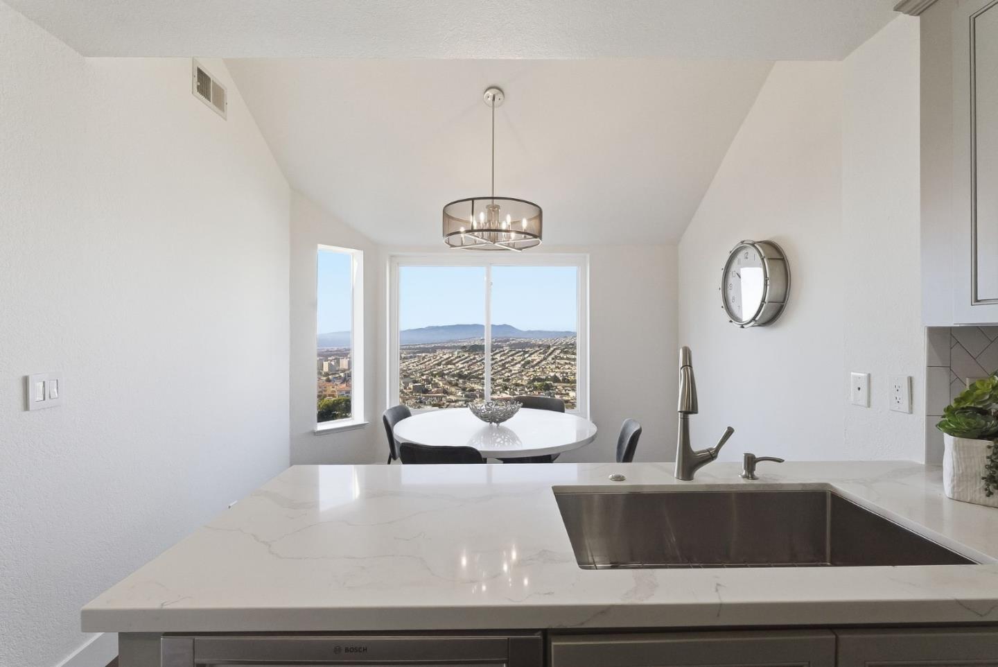 480 Pointe Pacific 1