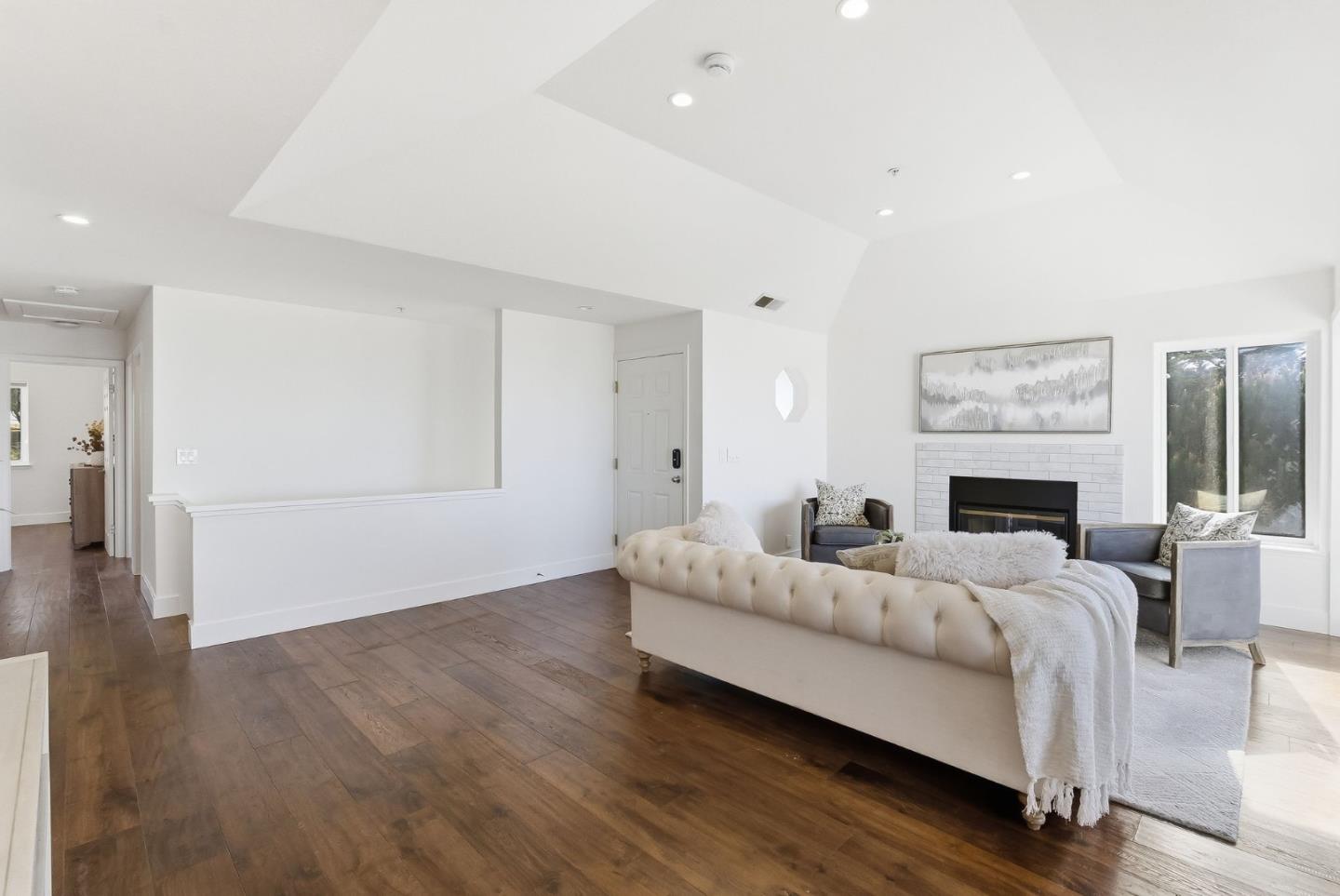 480 Pointe Pacific 1