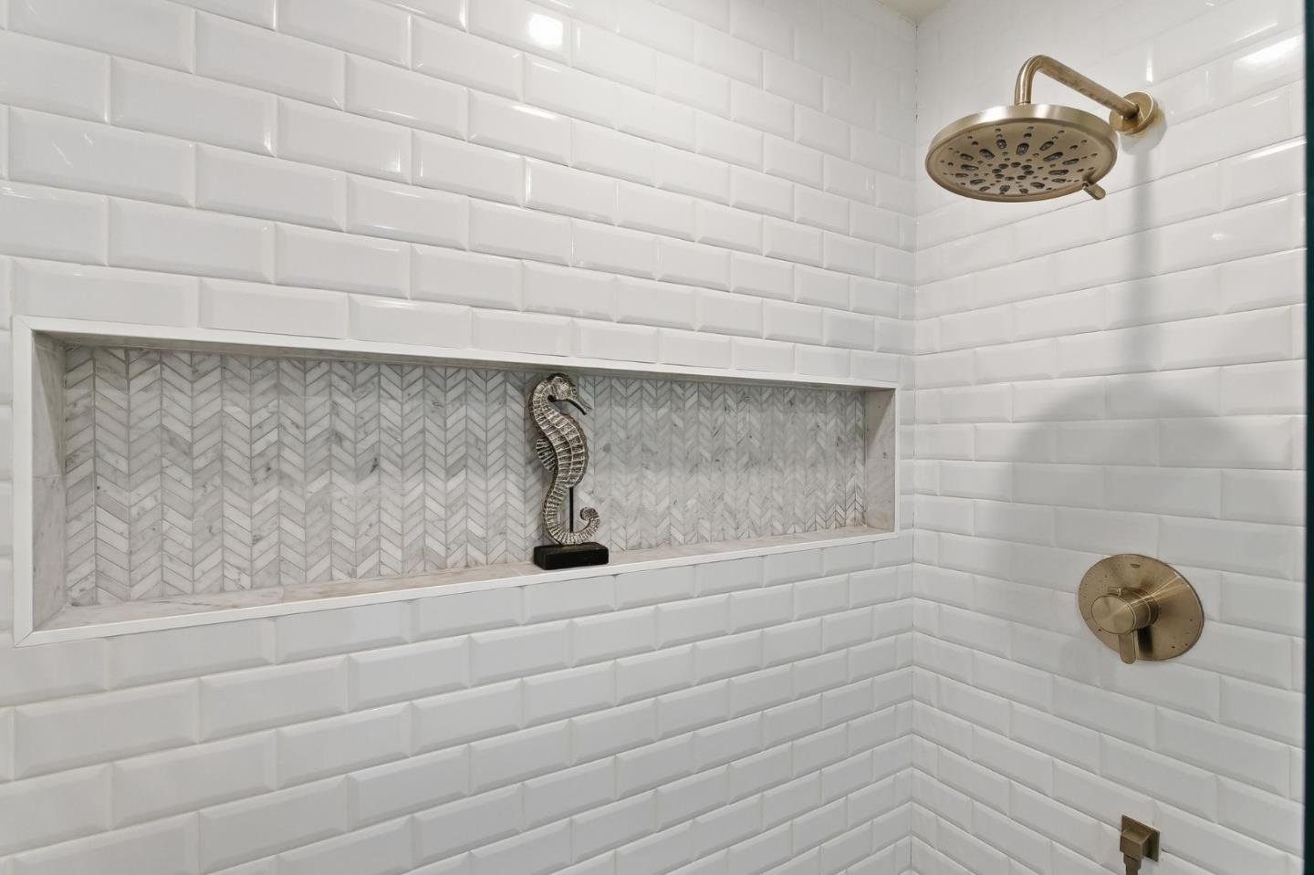 480 Pointe Pacific 1