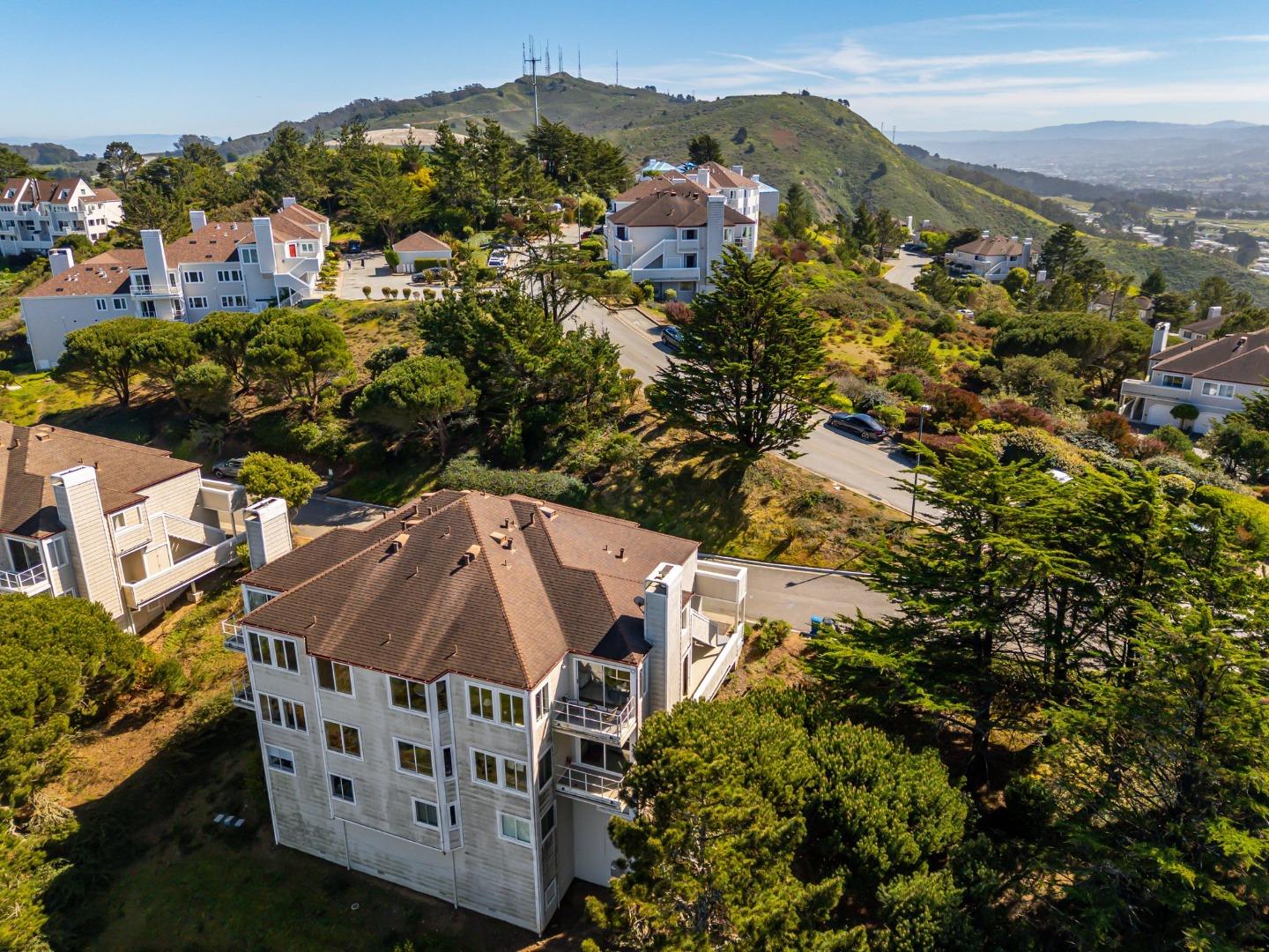 480 Pointe Pacific 1