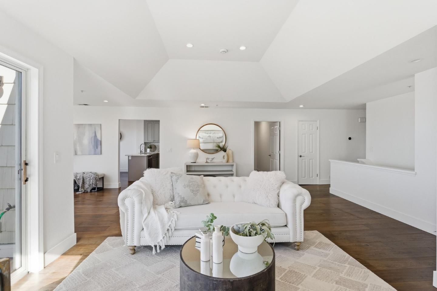 480 Pointe Pacific 1