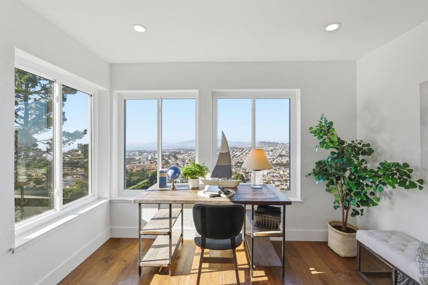 480 Pointe Pacific 1