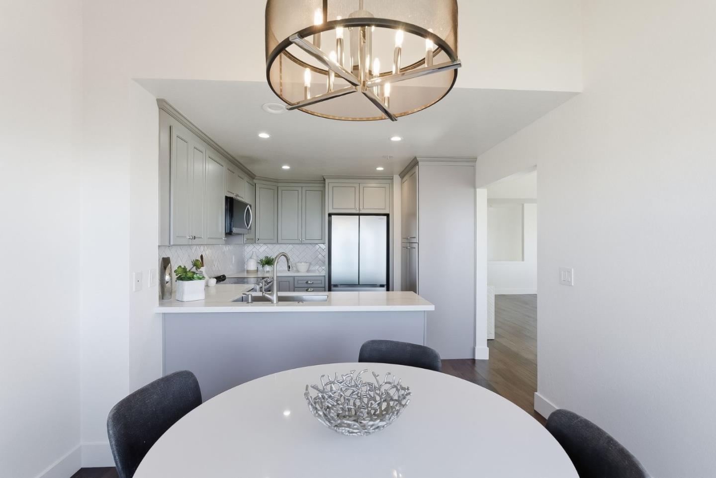 480 Pointe Pacific 1