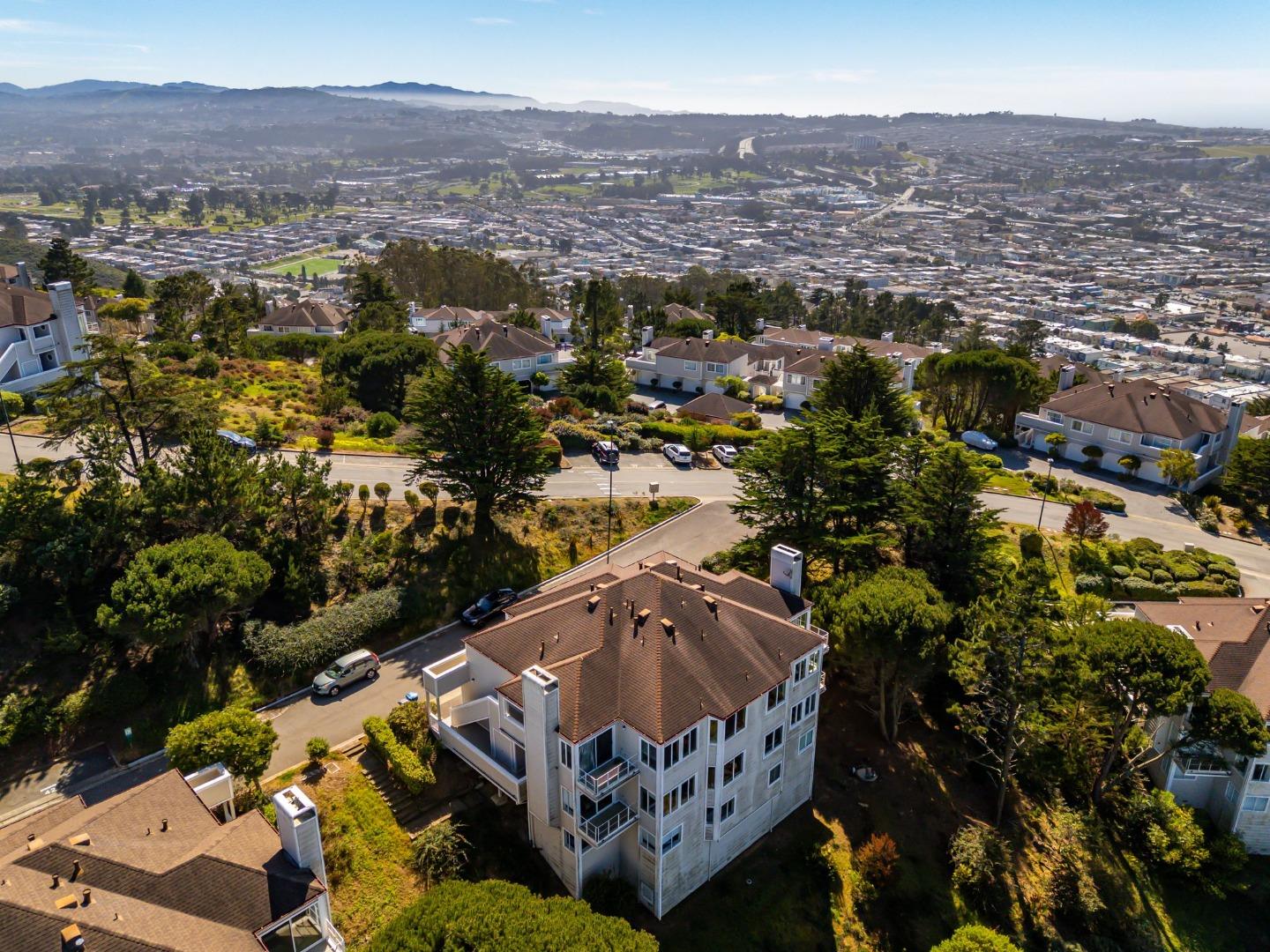 480 Pointe Pacific 1