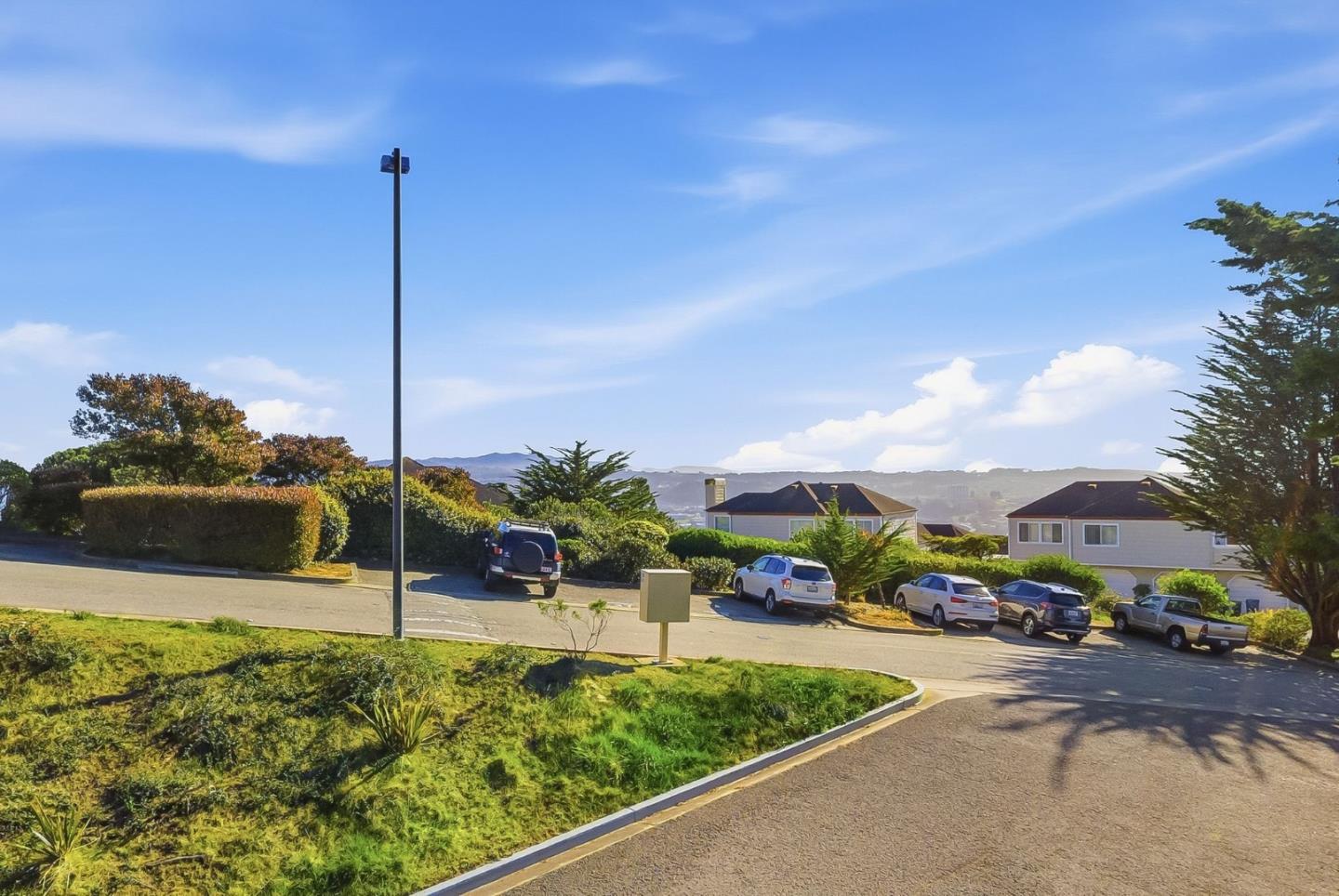 480 Pointe Pacific 1