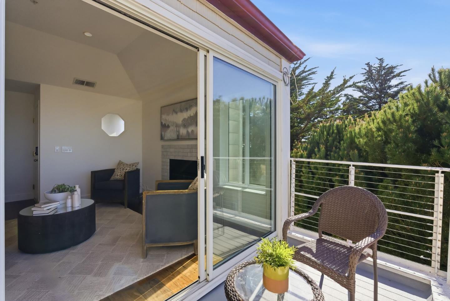 480 Pointe Pacific 1