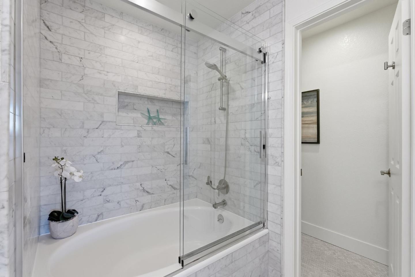 480 Pointe Pacific 1