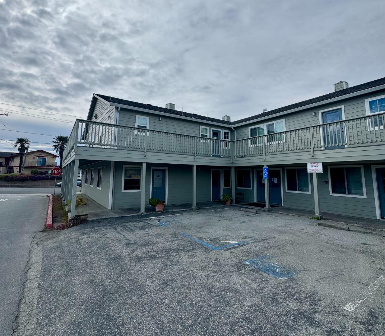 799 Main Street I