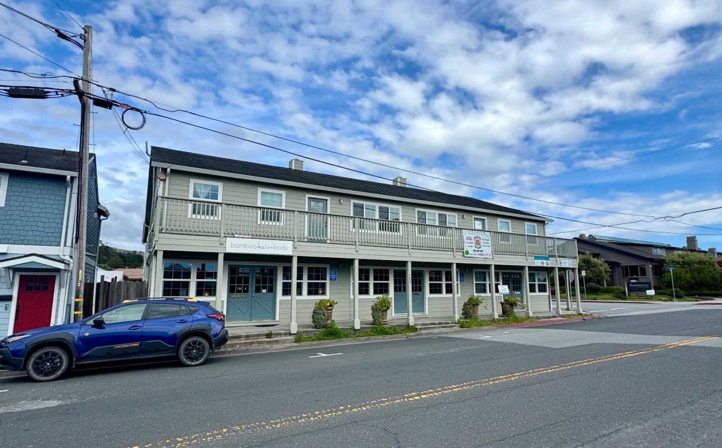 799 Main Street I