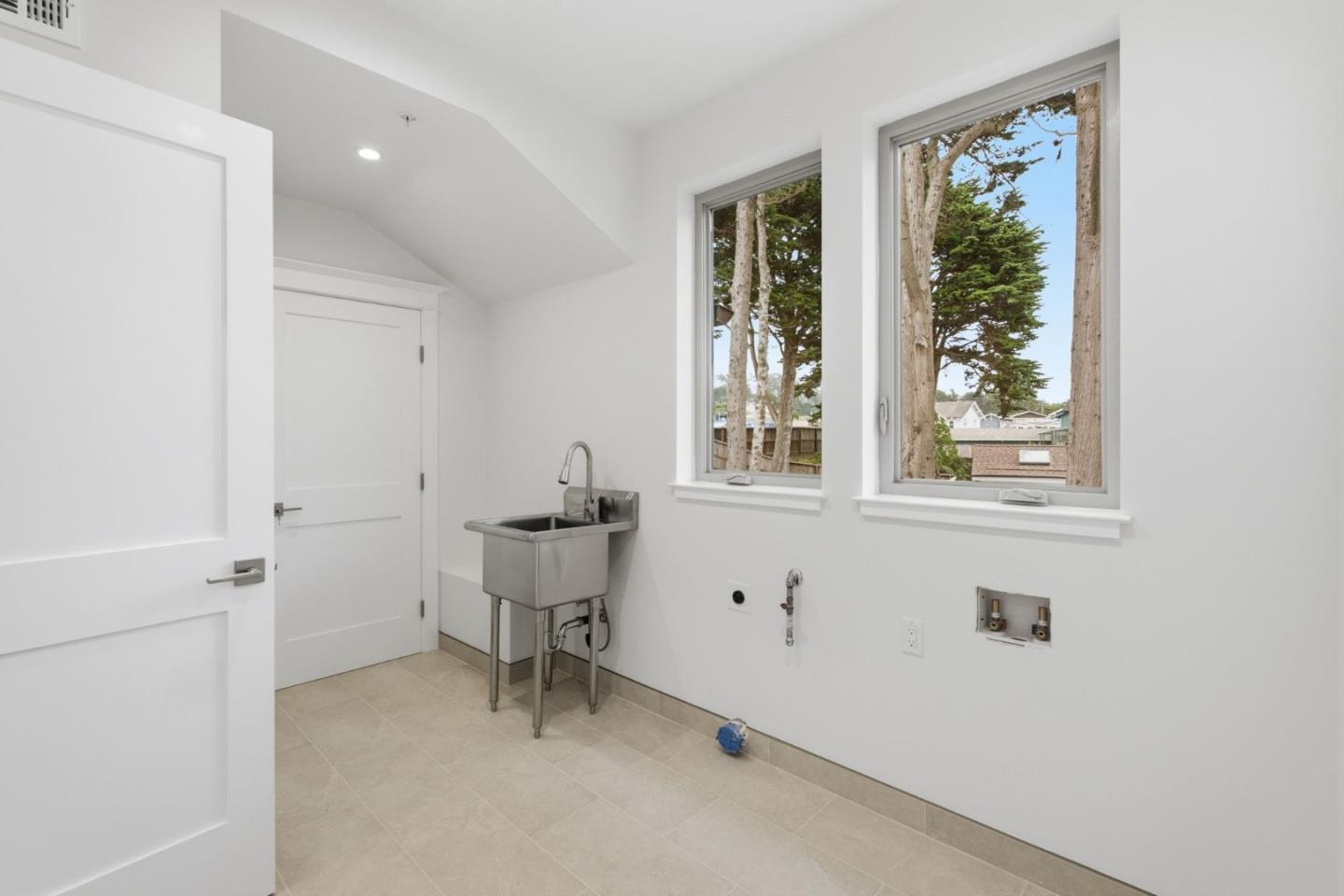 61 Wylvale AVE