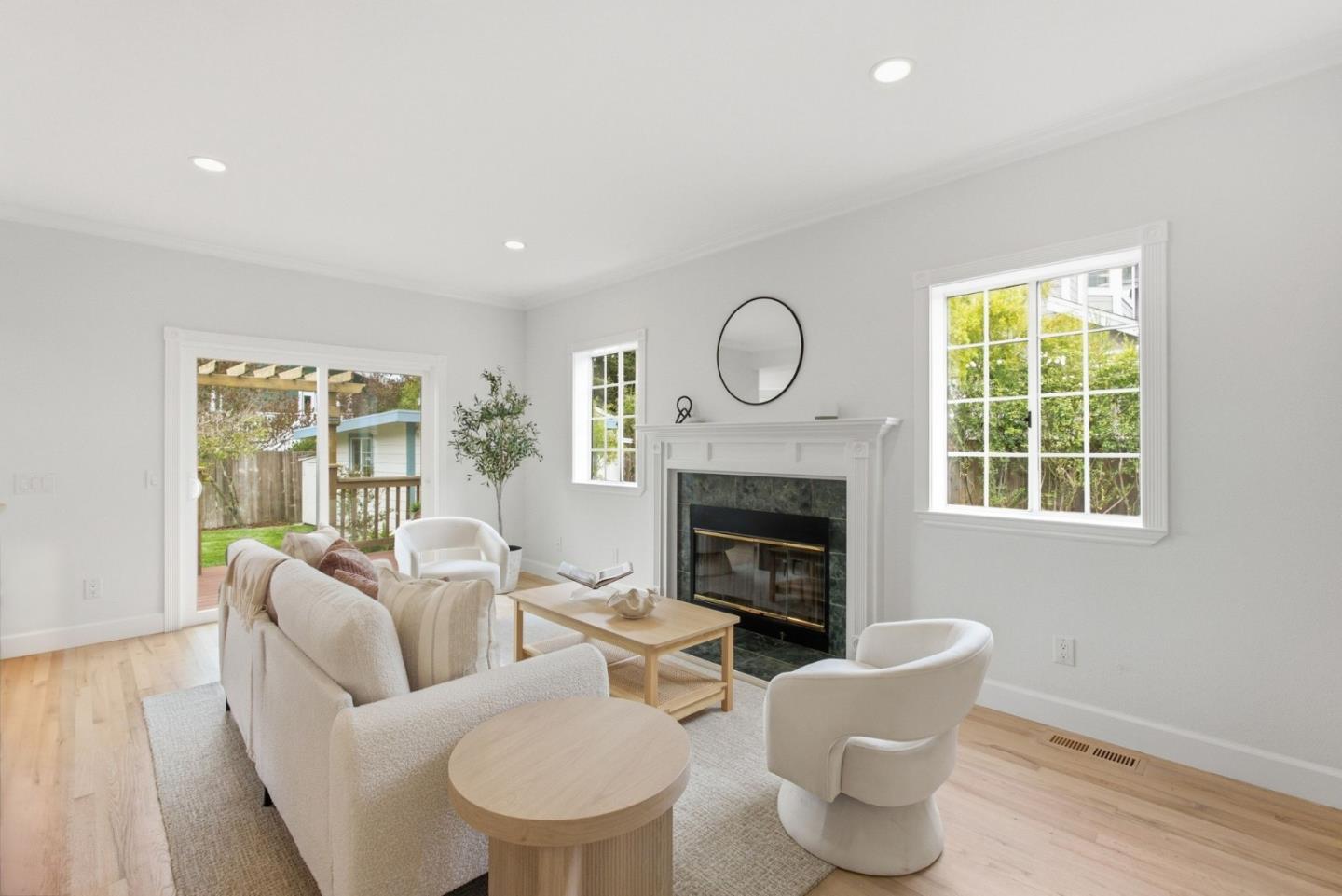 624 Highland AVE
