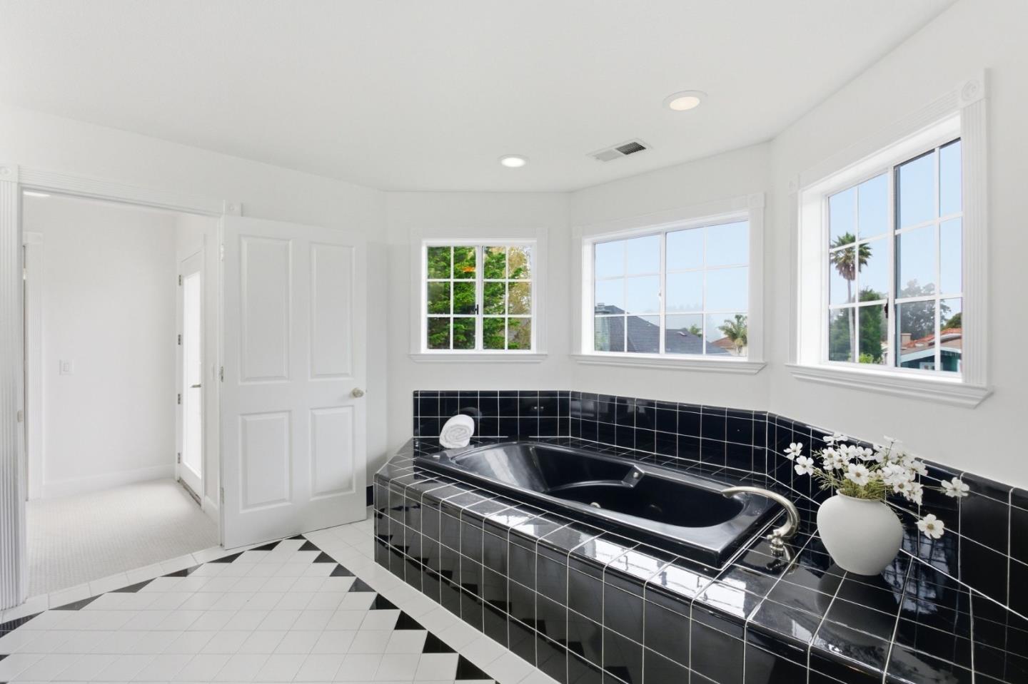 624 Highland AVE