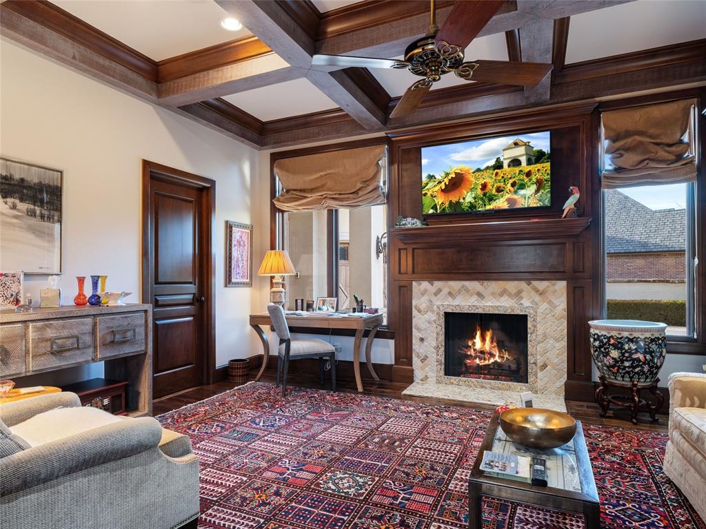 2422 Grand Circle