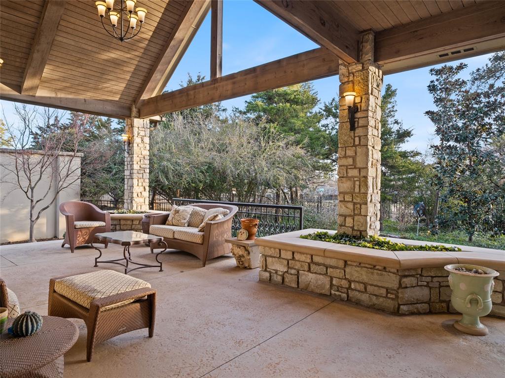 2422 Grand Circle