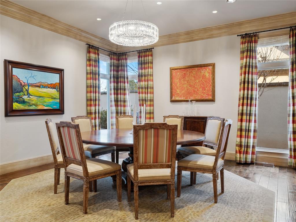 2422 Grand Circle