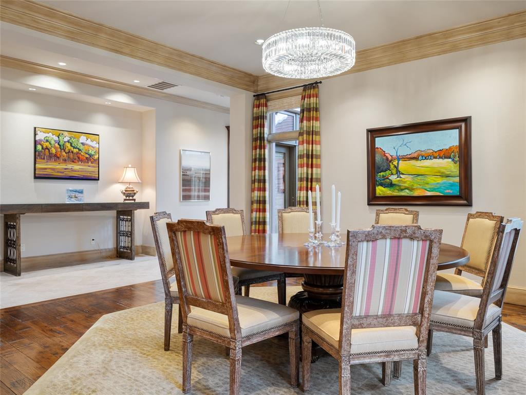 2422 Grand Circle