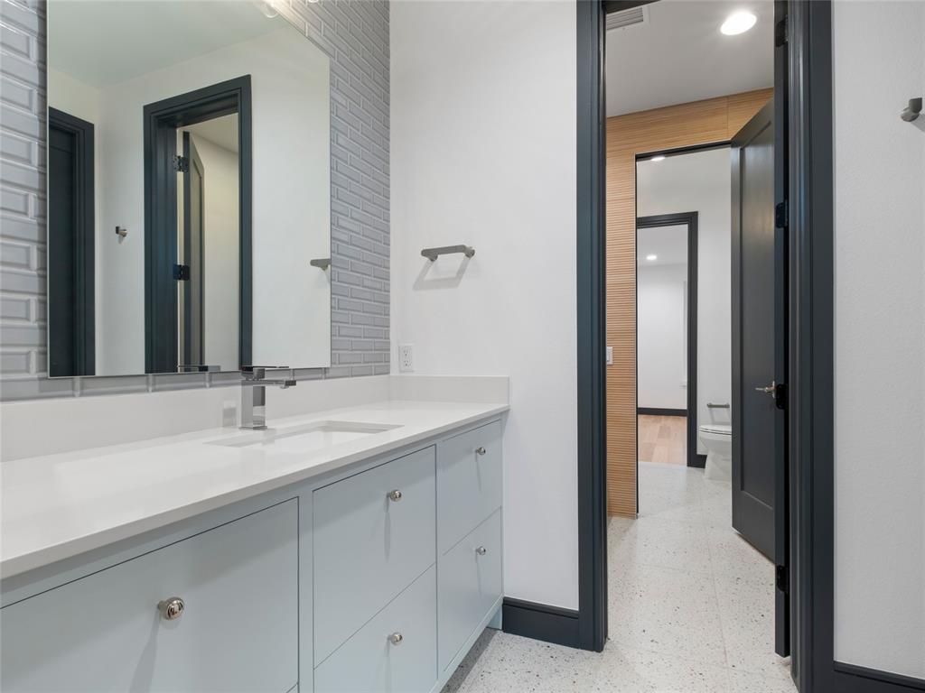 527 NW 7th Street
