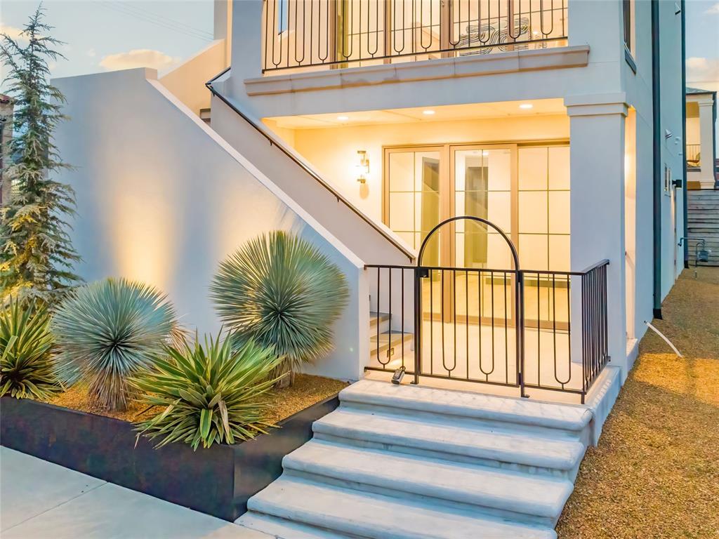 527 NW 7th Street
