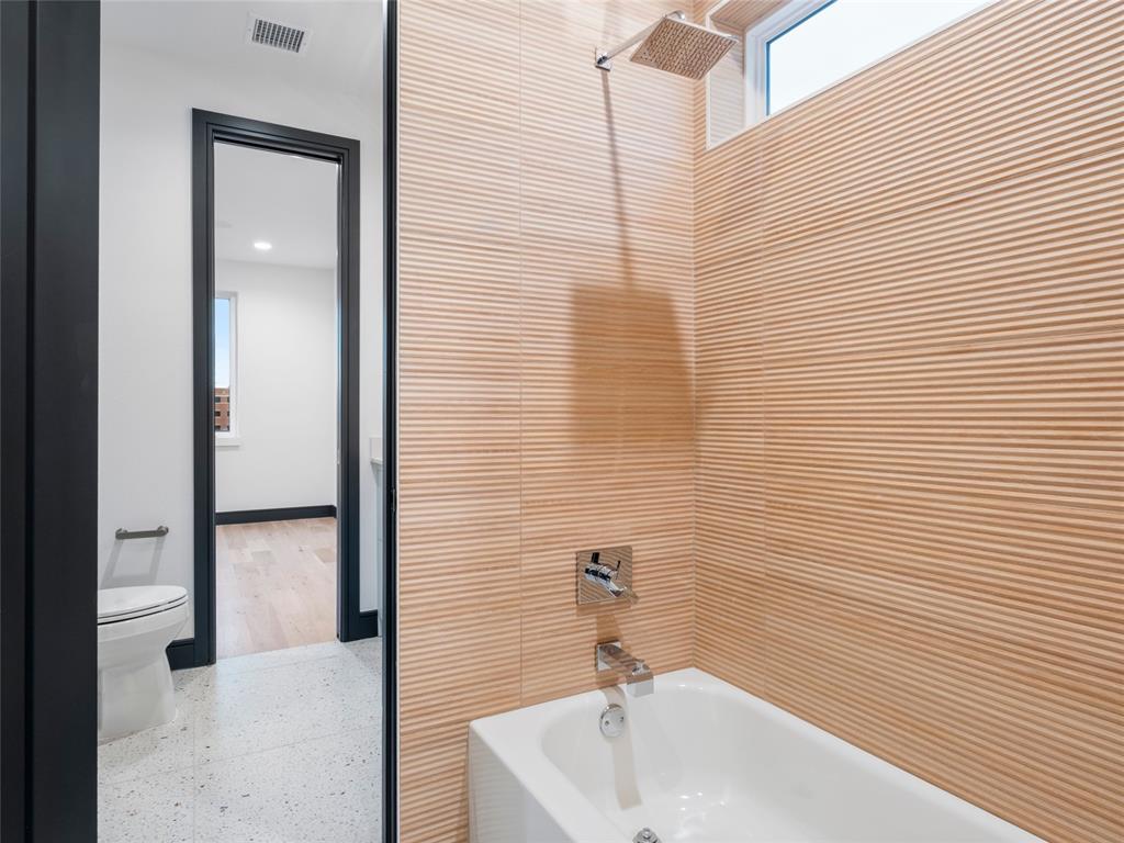 527 NW 7th Street