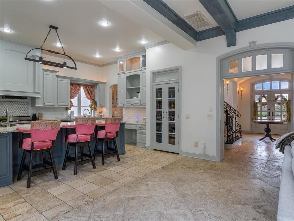 5808 Mistletoe Court