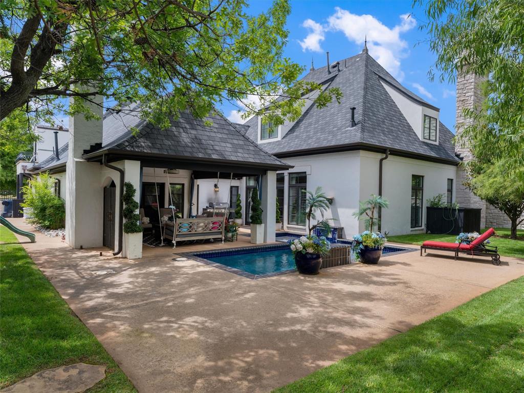 5808 Mistletoe Court