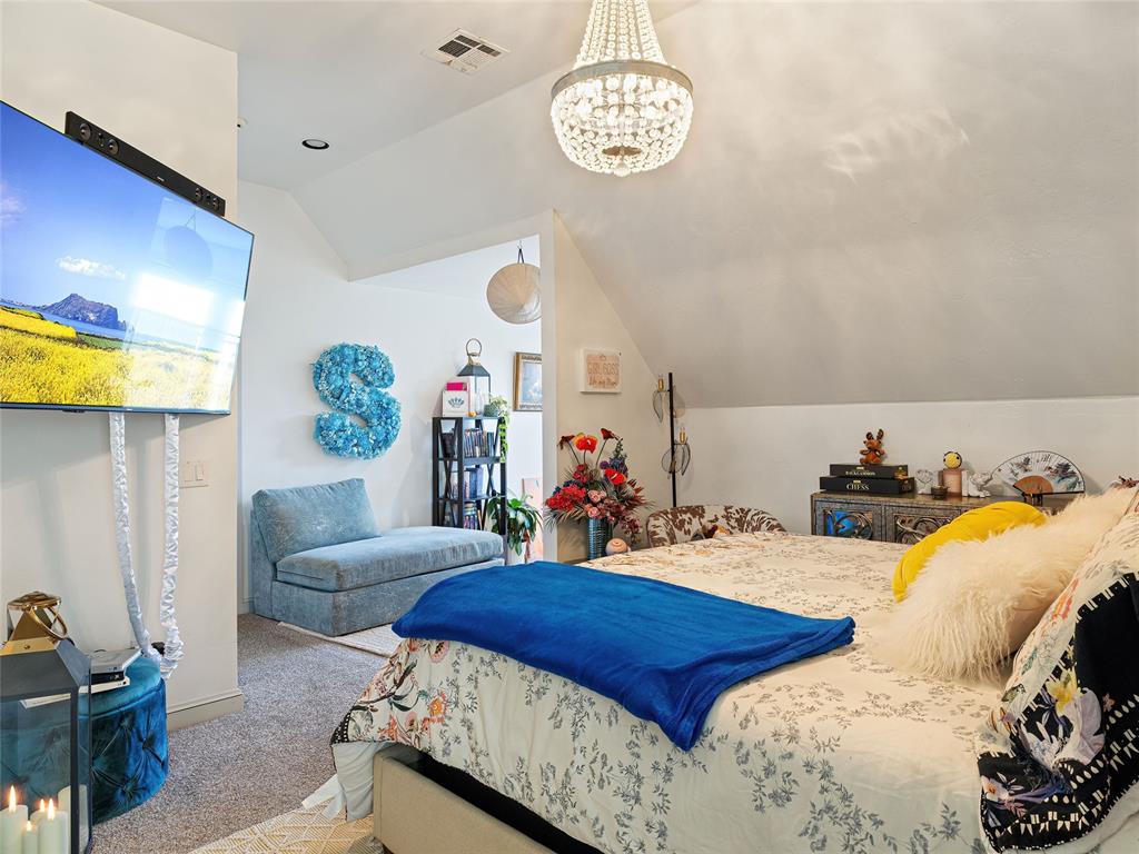 5808 Mistletoe Court