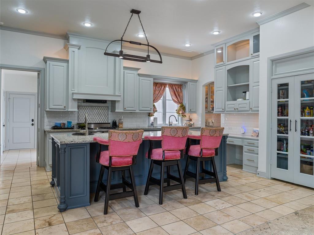 5808 Mistletoe Court