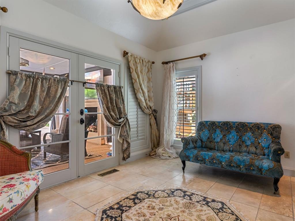 5808 Mistletoe Court