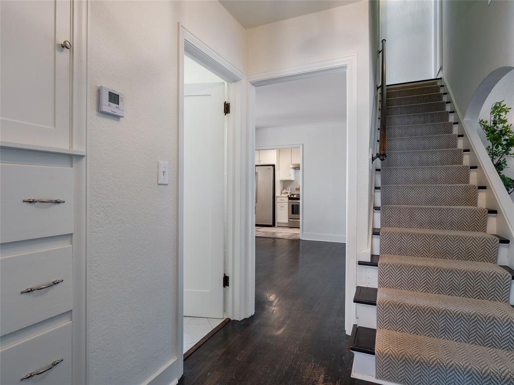 212 Edgemere Court