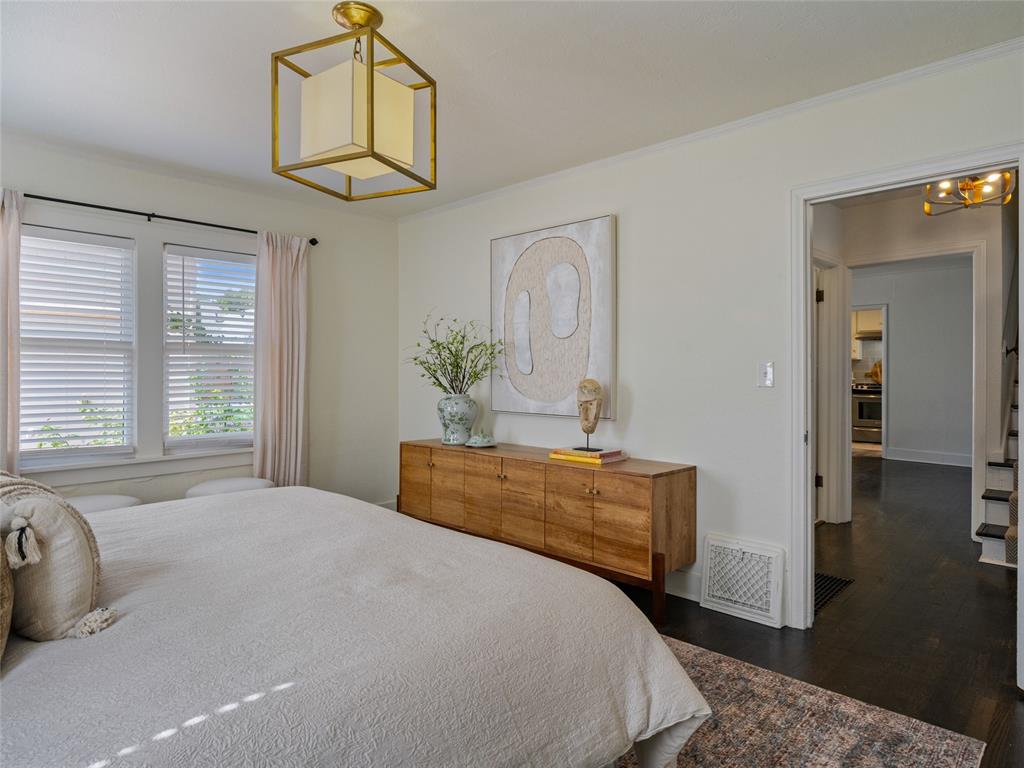 212 Edgemere Court
