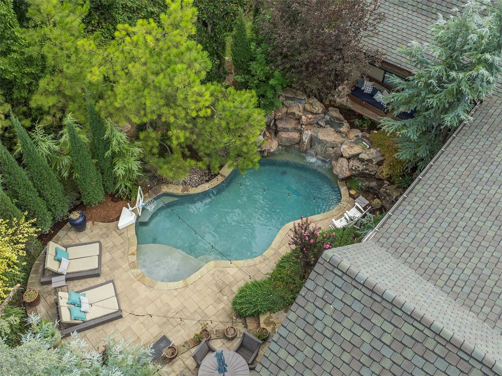 1665 Saratoga Way