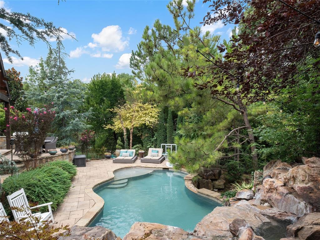 1665 Saratoga Way