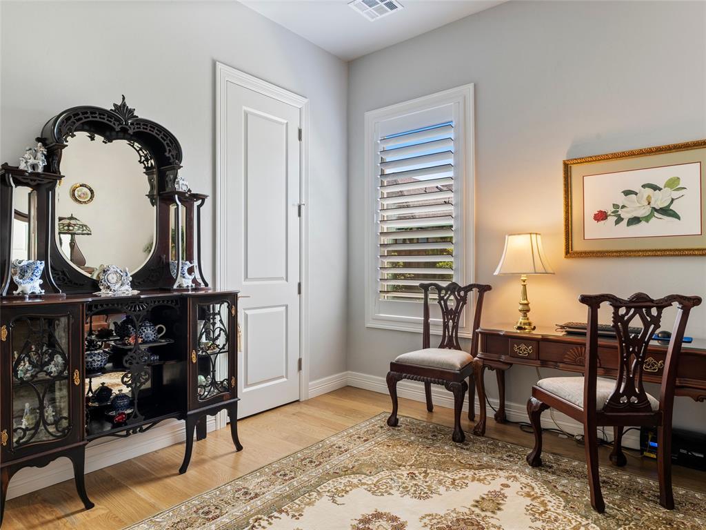 2924 Wood Thrush Way